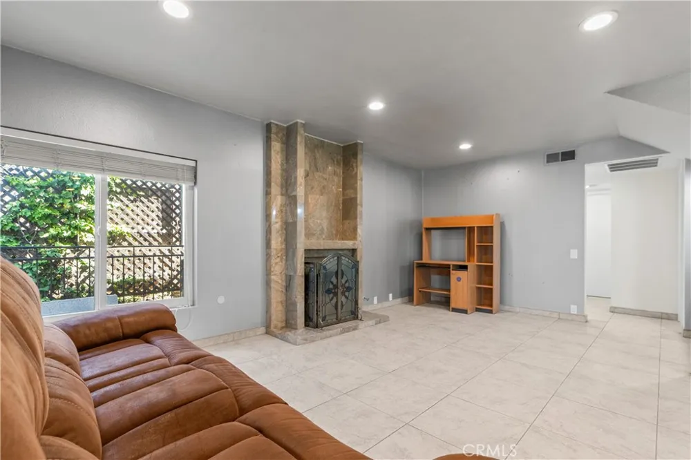 986 Calle Primavera San Dimas, CA 91773