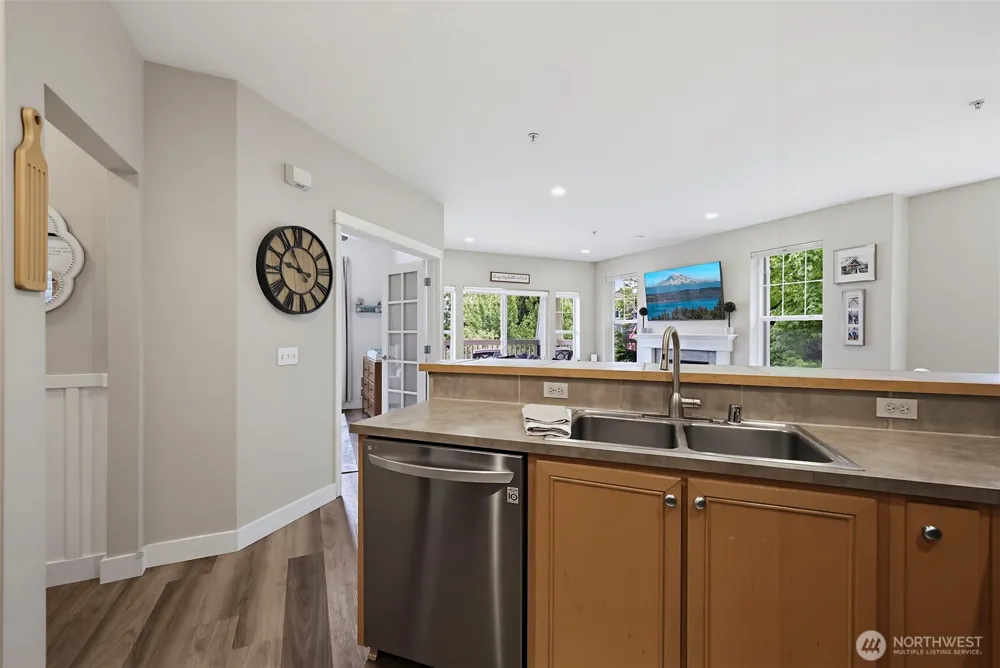 7705 Fairway Avenue SE #204 Snoqualmie, WA 98065