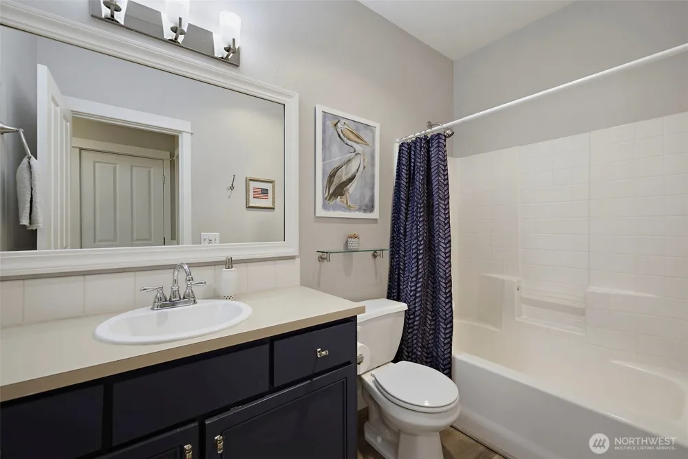7705 Fairway Avenue SE #204 Snoqualmie, WA 98065