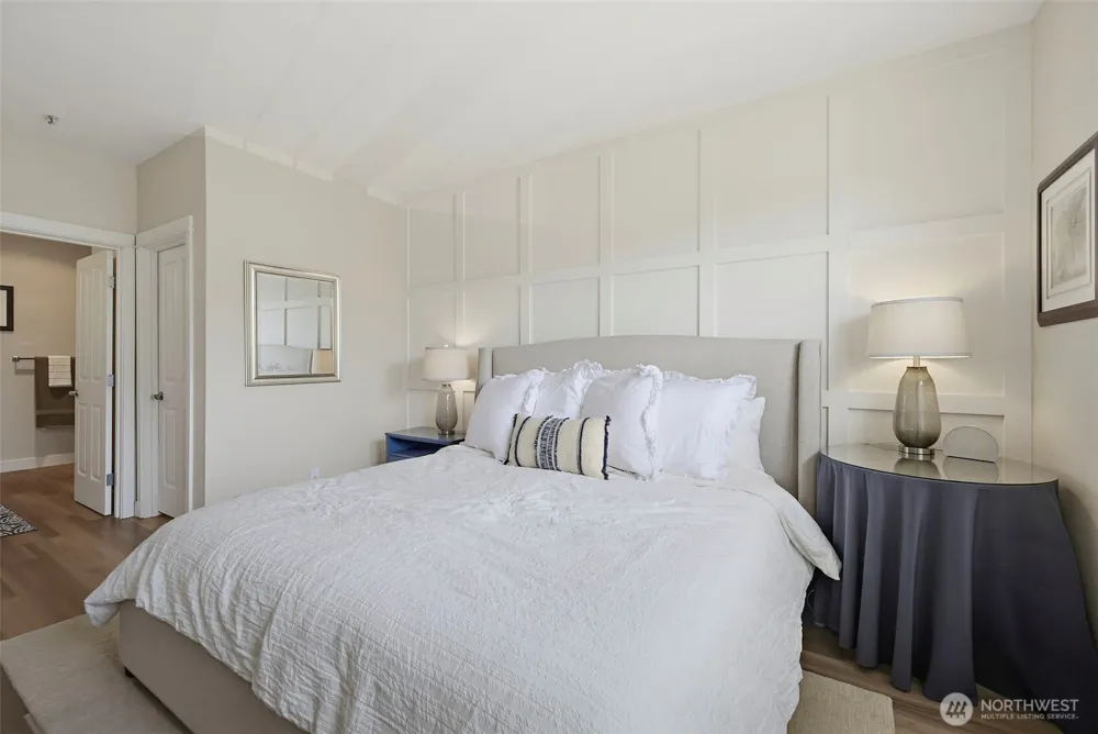 7705 Fairway Avenue SE #204 Snoqualmie, WA 98065