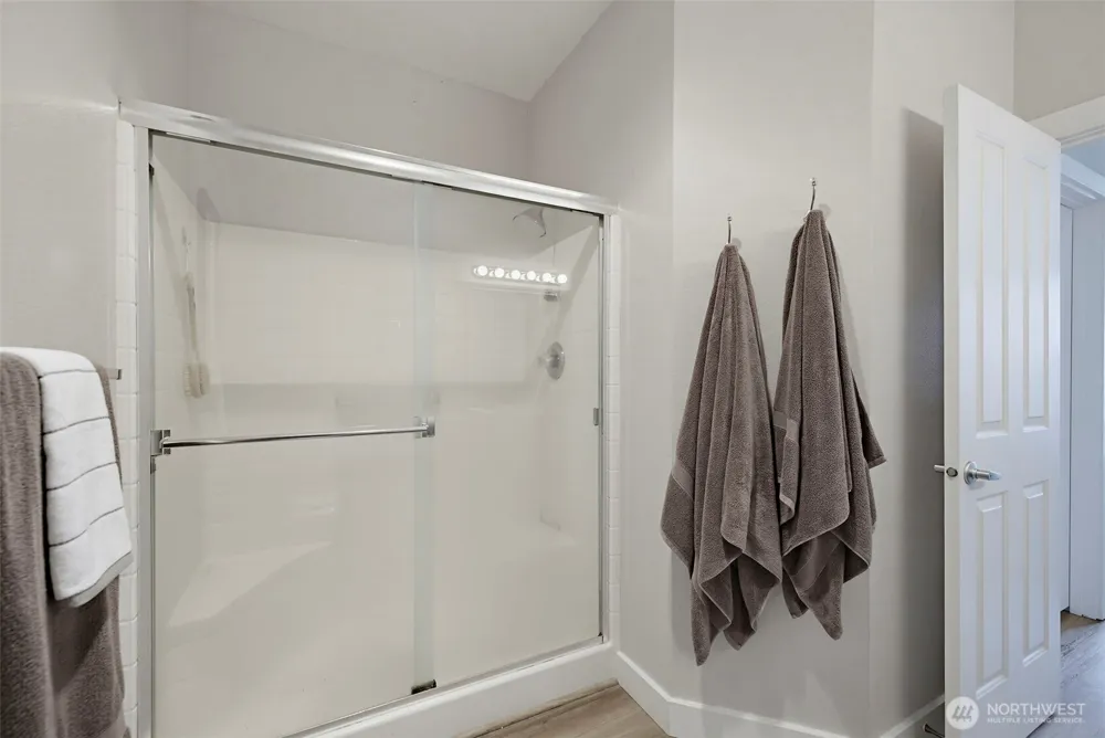 7705 Fairway Avenue SE #204 Snoqualmie, WA 98065