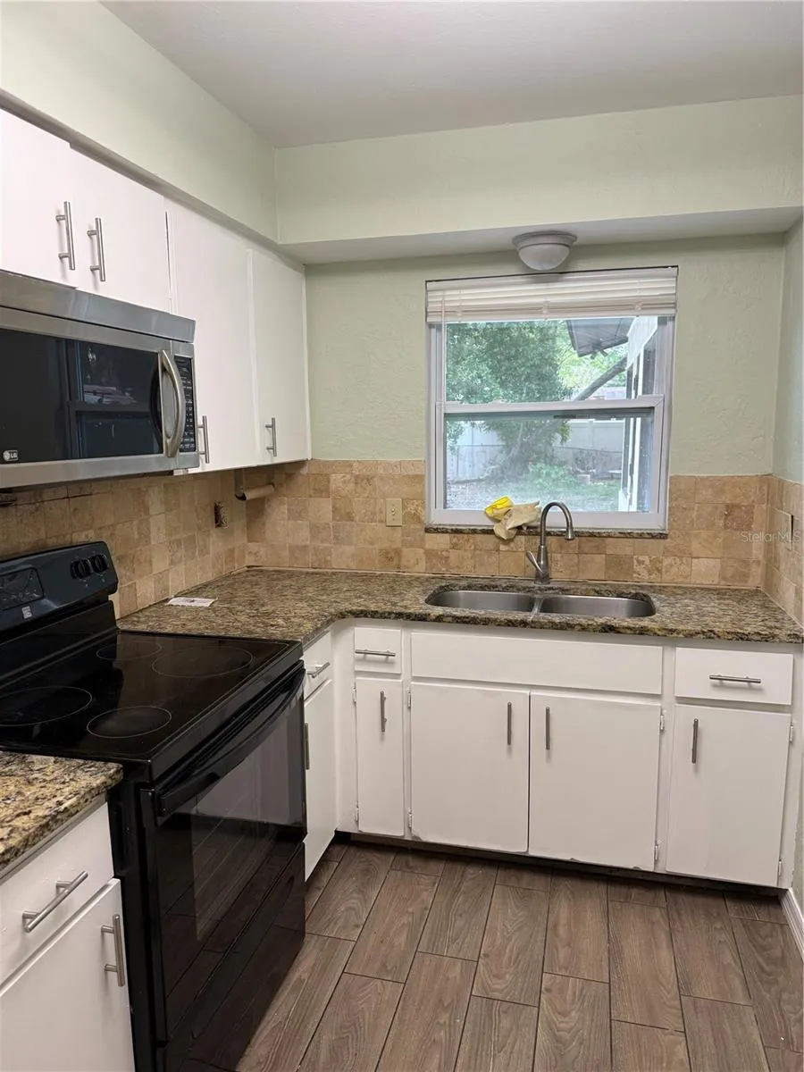 3543 BALI DRIVE Sarasota, FL 34232
