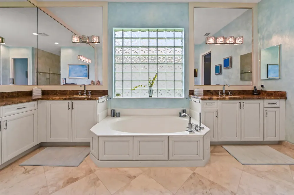 10540 Whitewind Circle Boynton Beach, FL 33473