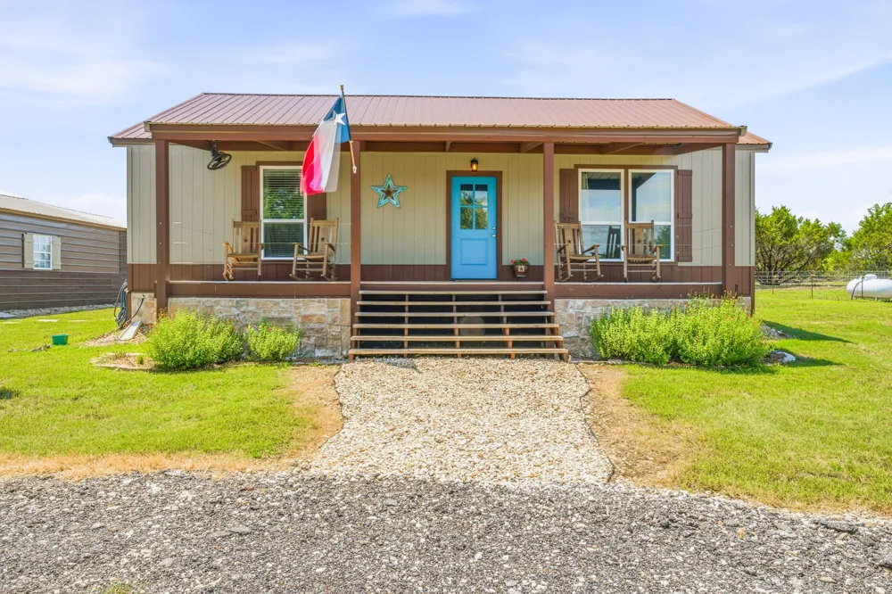 1271 Private 2120 Road Meridian, TX 76665