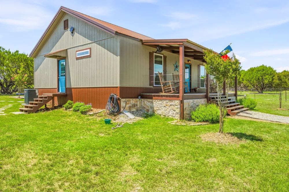 1271 Private 2120 Road Meridian, TX 76665