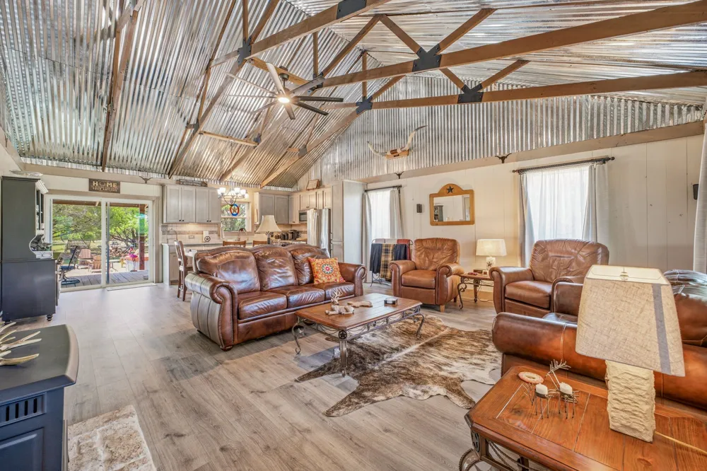 1271 Private 2120 Road Meridian, TX 76665