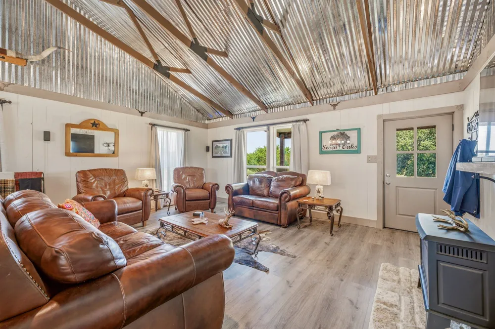 1271 Private 2120 Road Meridian, TX 76665