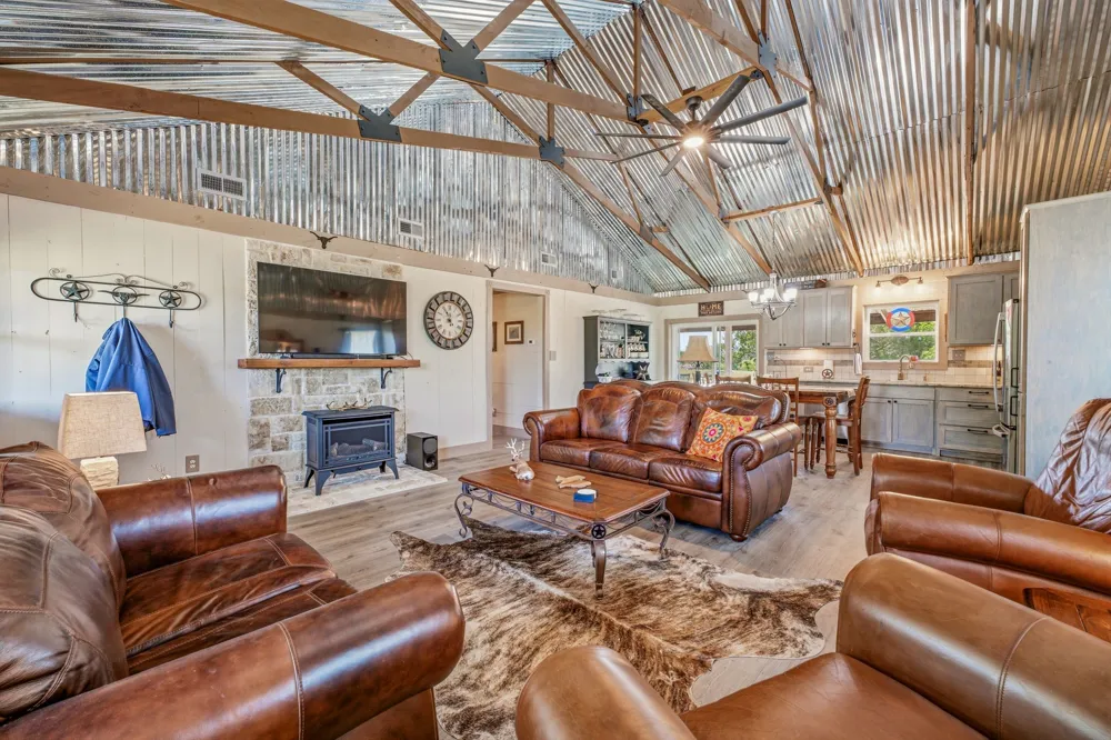 1271 Private 2120 Road Meridian, TX 76665