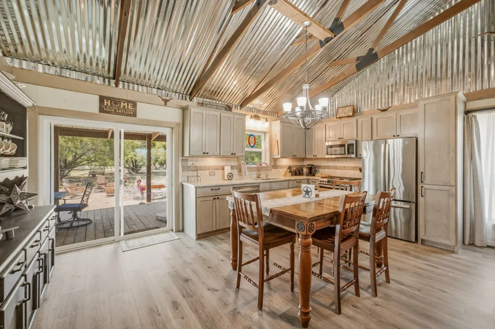 1271 Private 2120 Road Meridian, TX 76665