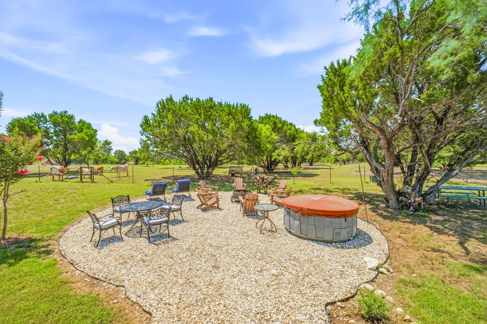 1271 Private 2120 Road Meridian, TX 76665