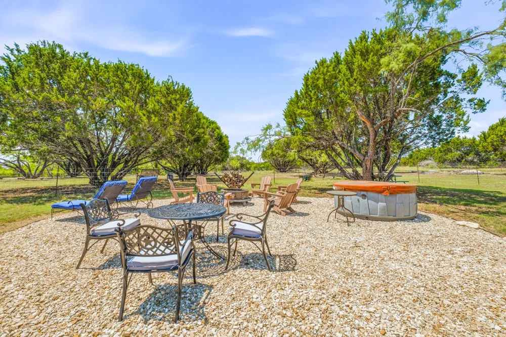 1271 Private 2120 Road Meridian, TX 76665