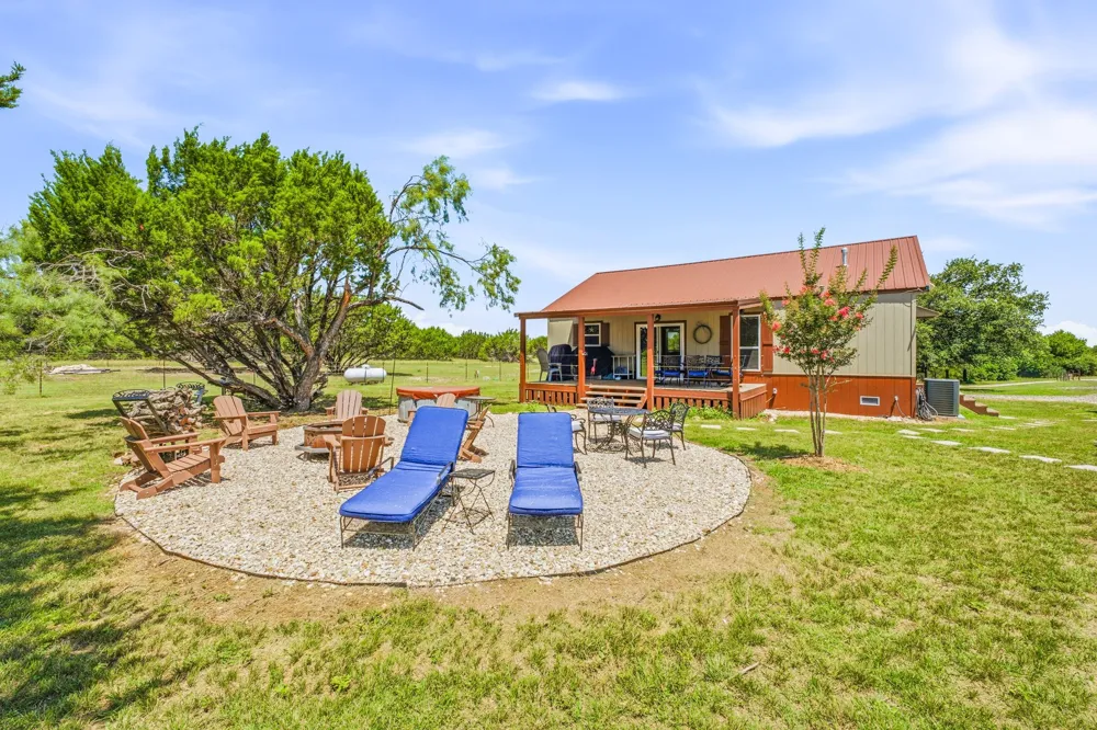 1271 Private 2120 Road Meridian, TX 76665