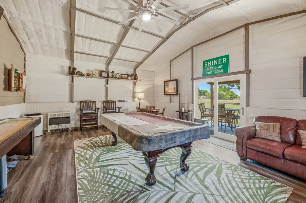 1271 Private 2120 Road Meridian, TX 76665