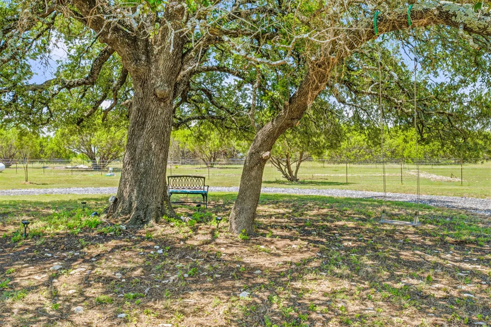 1271 Private 2120 Road Meridian, TX 76665