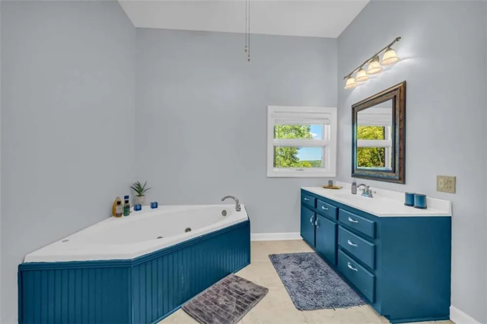 83 Sugar Cane Drive Hartwell, GA 30643
