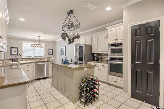 1413 Holly Creek Drive Tyler, TX 75703