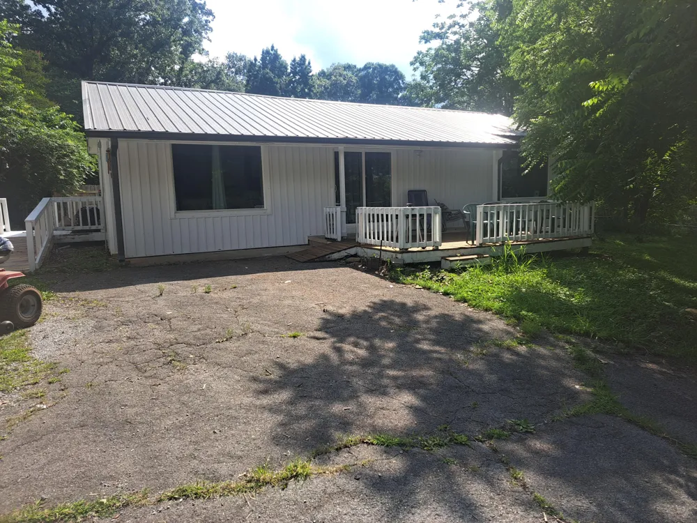 206 Lakeshire Drive Spring City, TN 37381