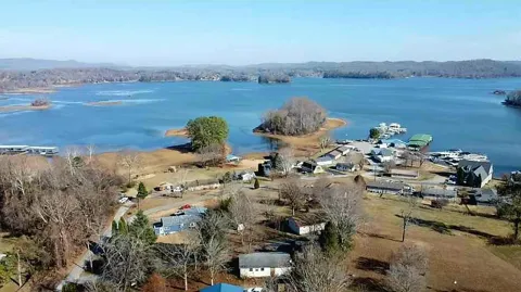 206 Lakeshire Drive