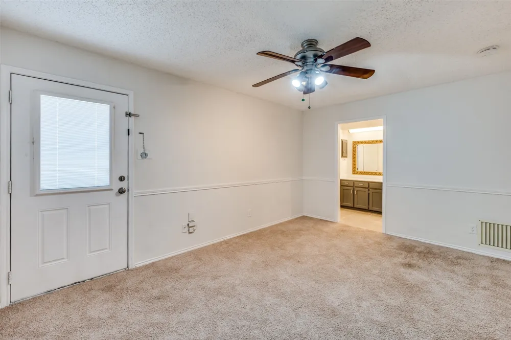 6913 Sierra Drive North Richland Hills, TX 76180