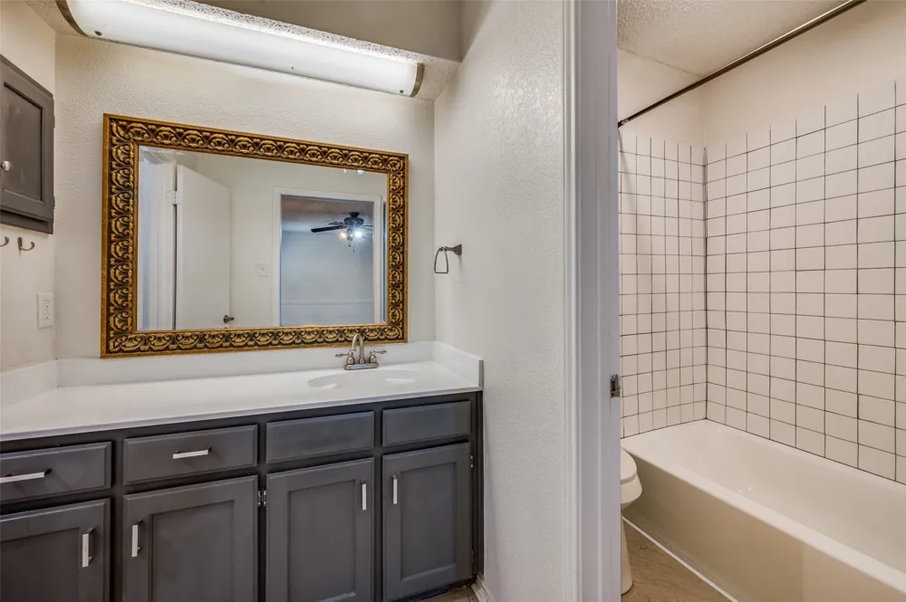 6913 Sierra Drive North Richland Hills, TX 76180