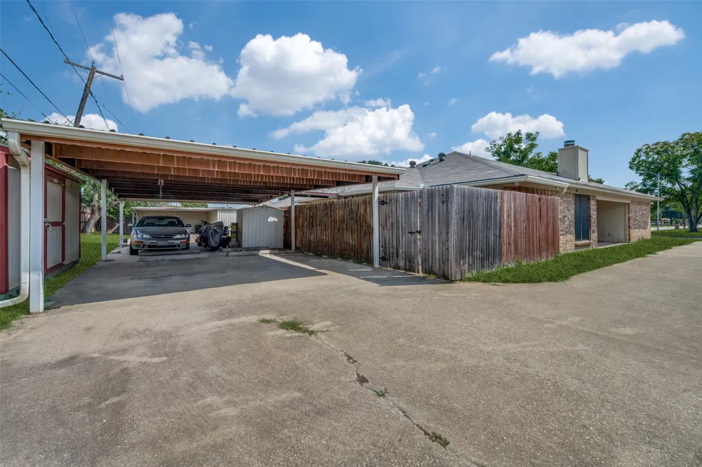 6913 Sierra Drive North Richland Hills, TX 76180