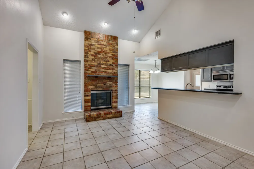 6913 Sierra Drive North Richland Hills, TX 76180