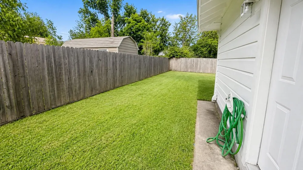 108 Britton Dr Silsbee, TX 77656