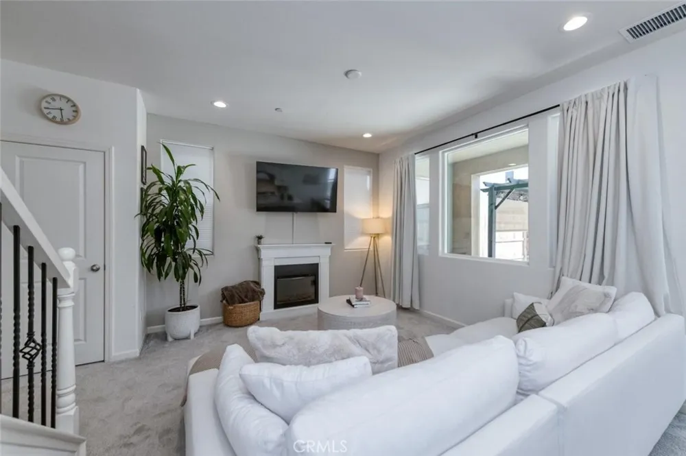 836 Winchell W Madera, CA 93636