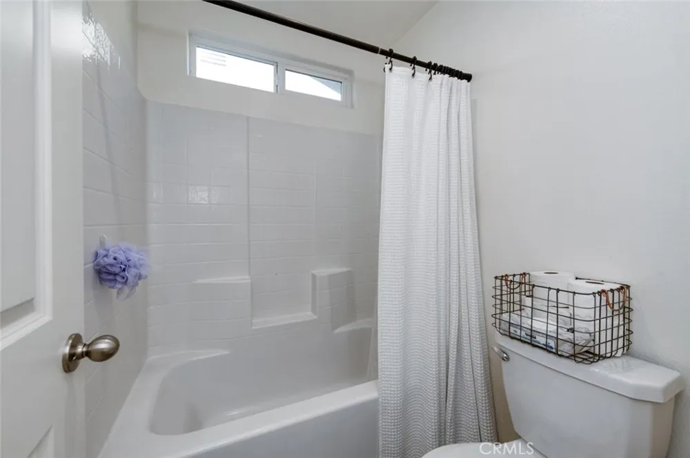 836 Winchell W Madera, CA 93636