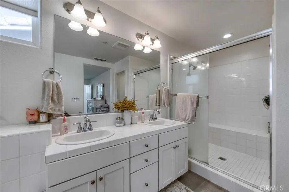 836 Winchell W Madera, CA 93636