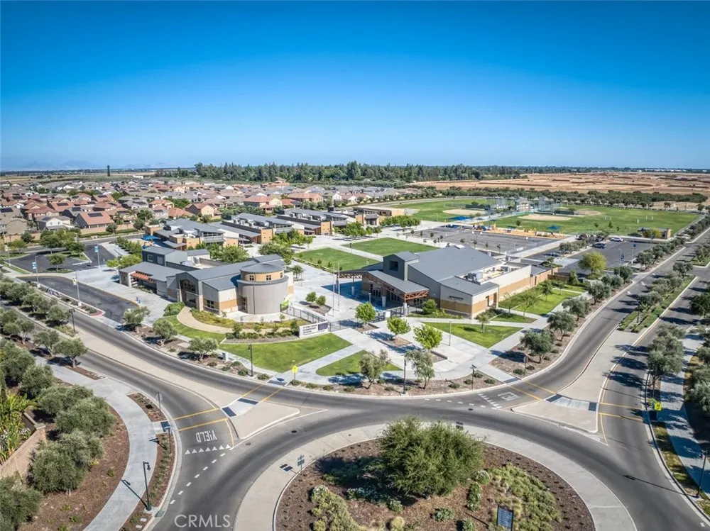 836 Winchell W Madera, CA 93636