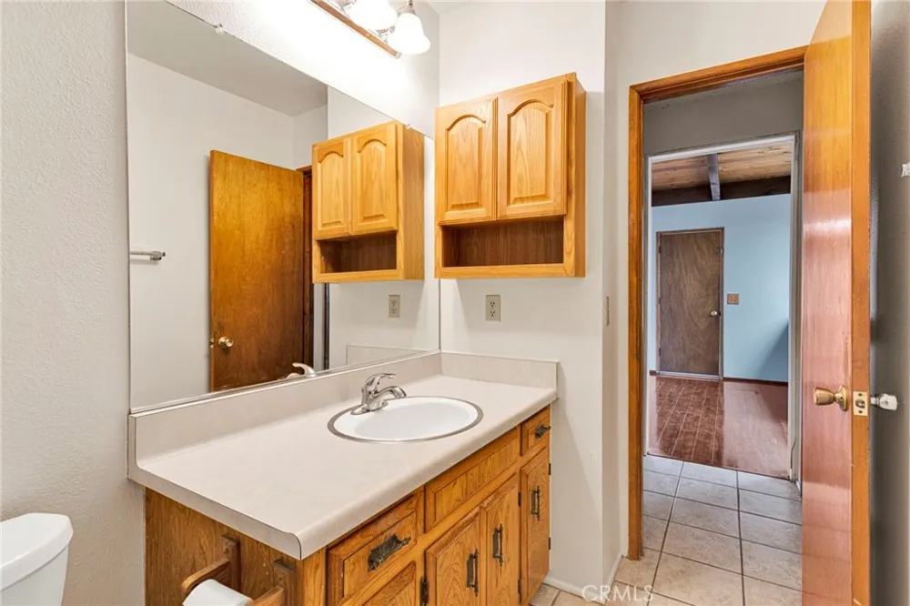 1725 Linnet Wrightwood, CA 92397