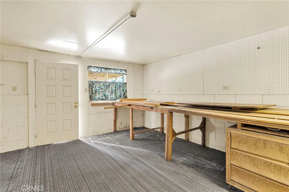 1725 Linnet Wrightwood, CA 92397