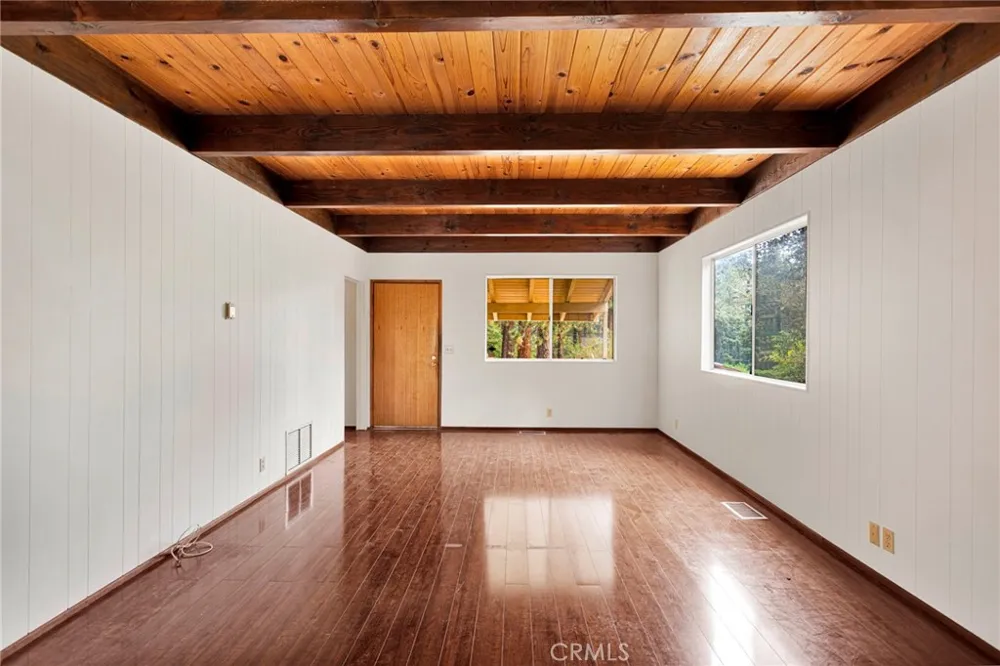 1725 Linnet Wrightwood, CA 92397