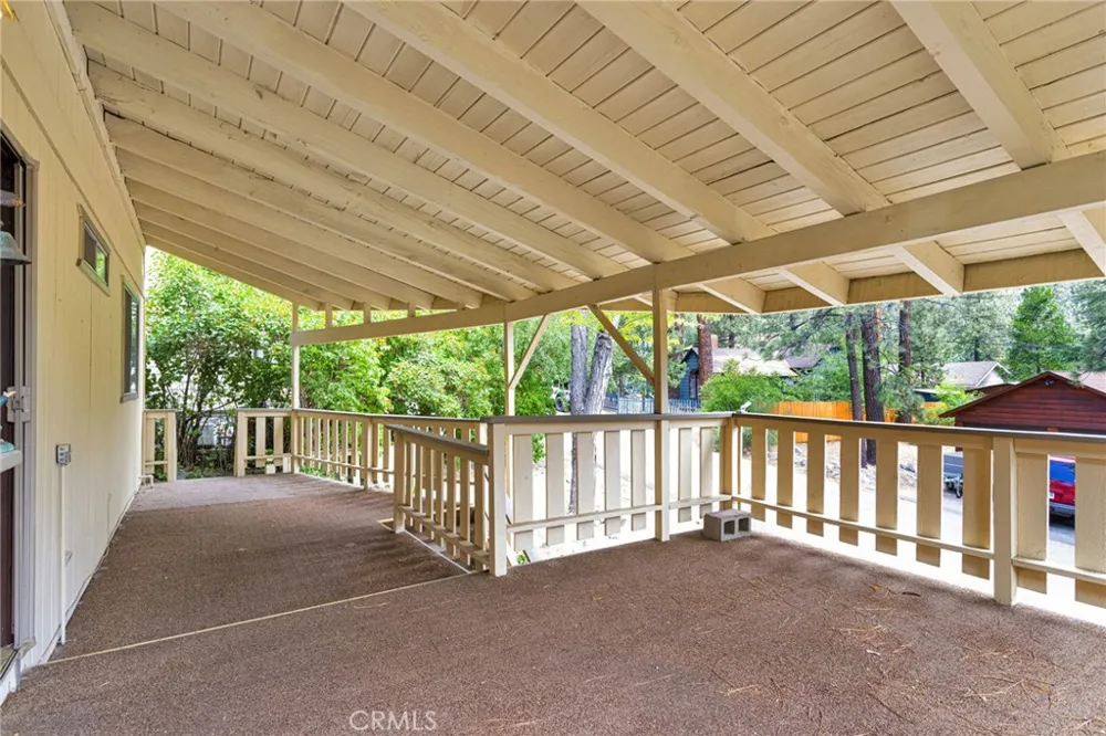 1725 Linnet Wrightwood, CA 92397