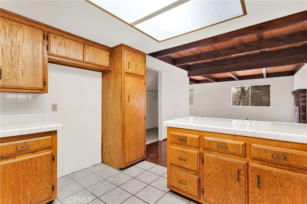 1725 Linnet Wrightwood, CA 92397