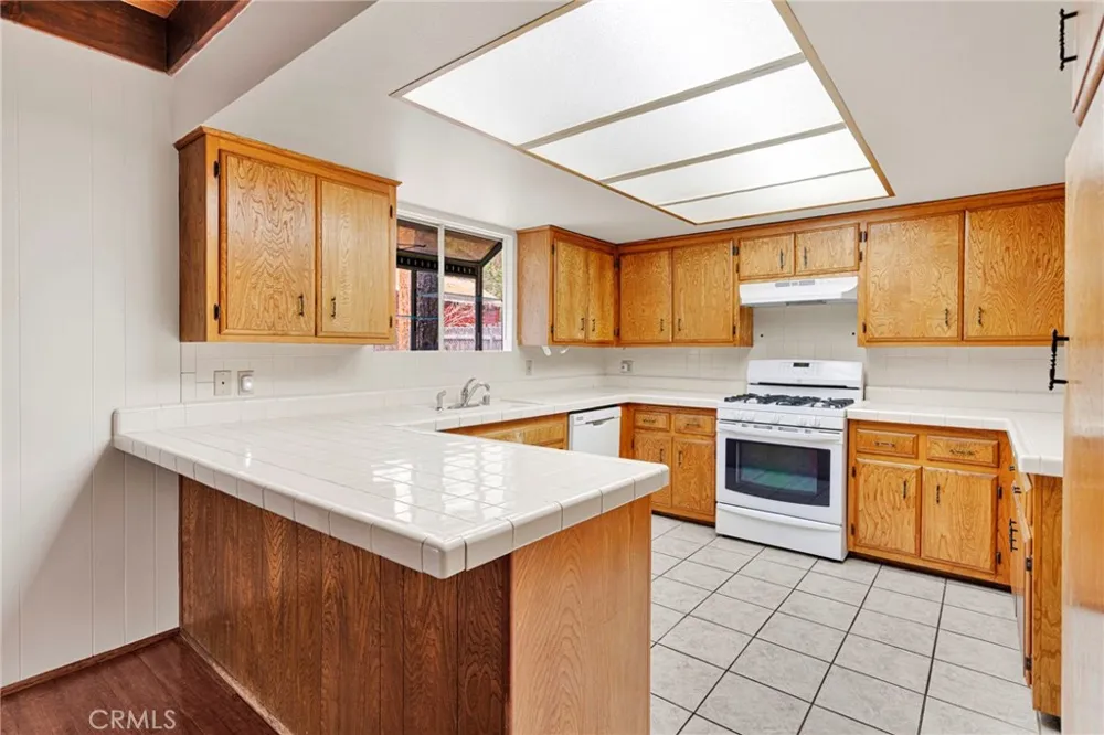 1725 Linnet Wrightwood, CA 92397