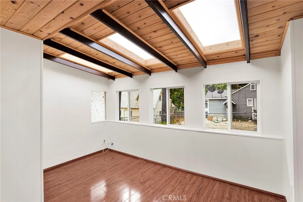 1725 Linnet Wrightwood, CA 92397