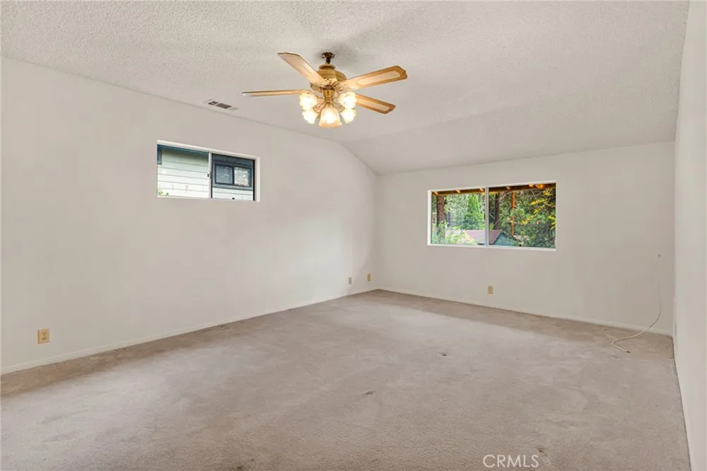 1725 Linnet Wrightwood, CA 92397