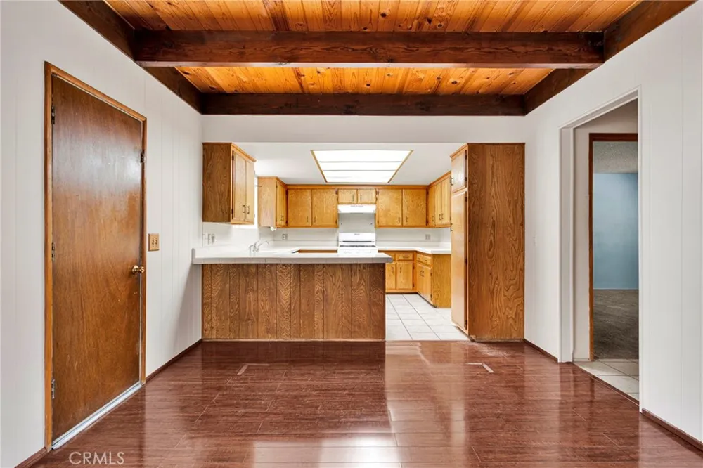 1725 Linnet Wrightwood, CA 92397