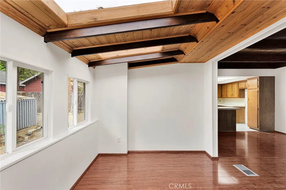 1725 Linnet Wrightwood, CA 92397