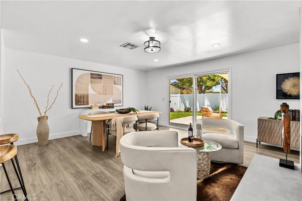 18211 Fairhaven Santa Ana, CA 92705