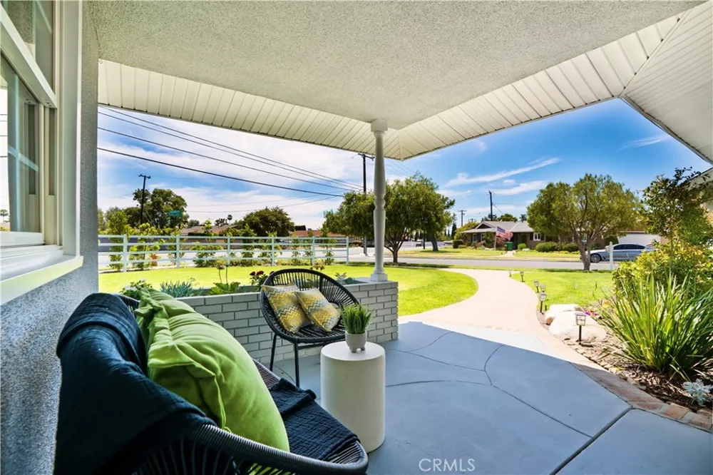 18211 Fairhaven Santa Ana, CA 92705