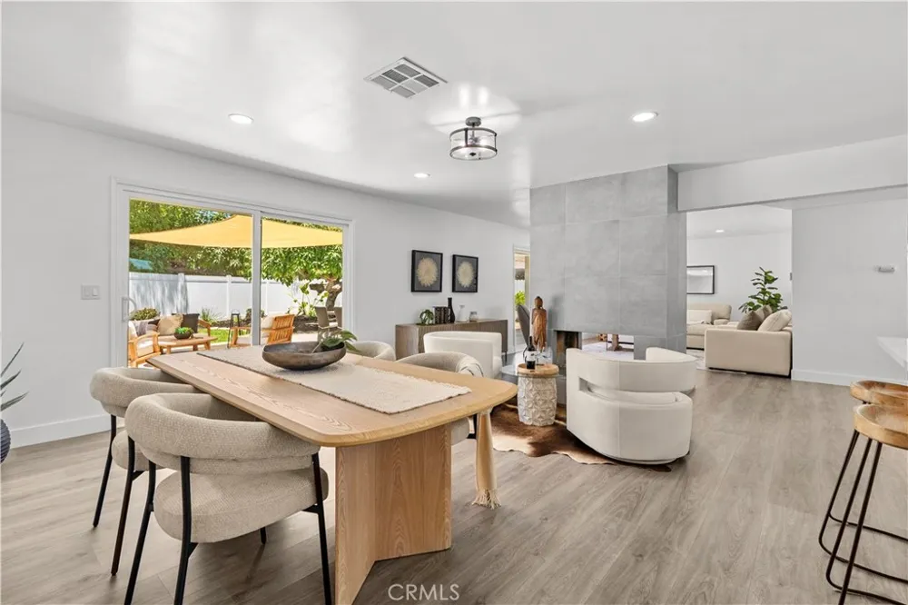 18211 Fairhaven Santa Ana, CA 92705