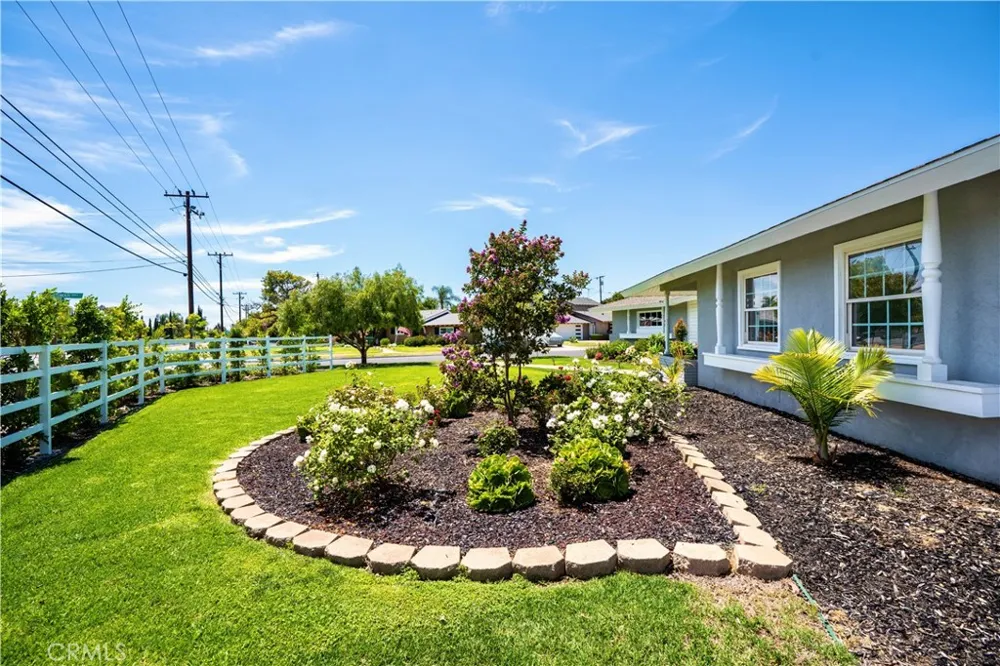 18211 Fairhaven Santa Ana, CA 92705