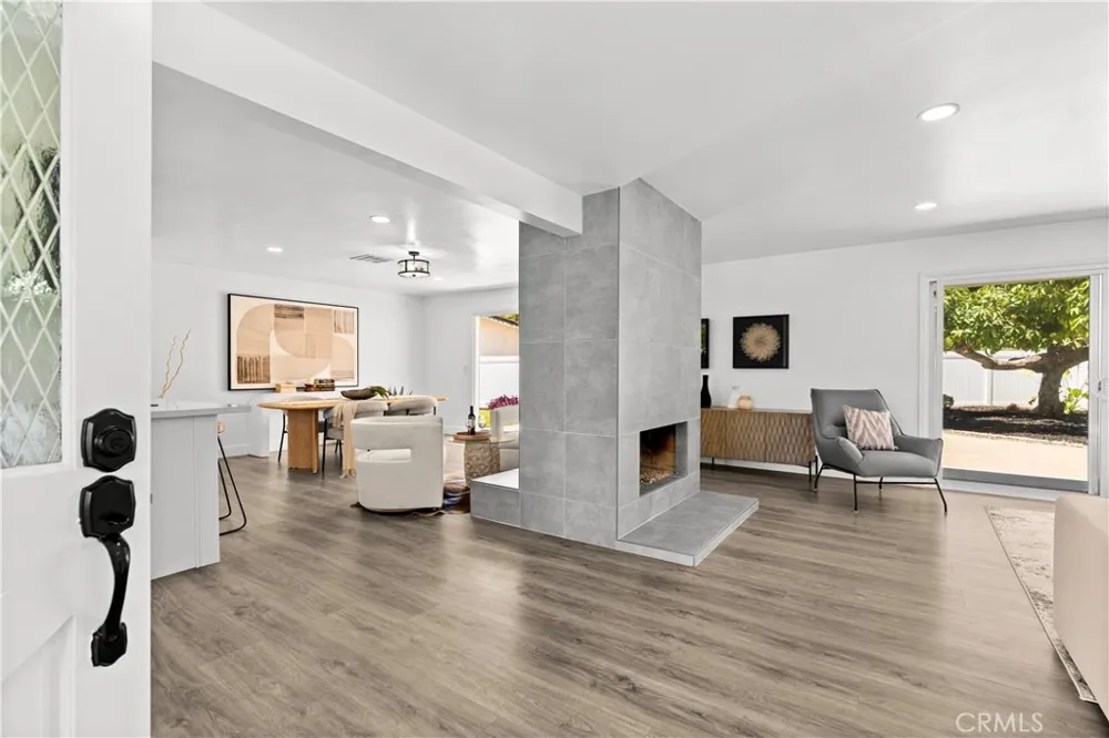 18211 Fairhaven Santa Ana, CA 92705