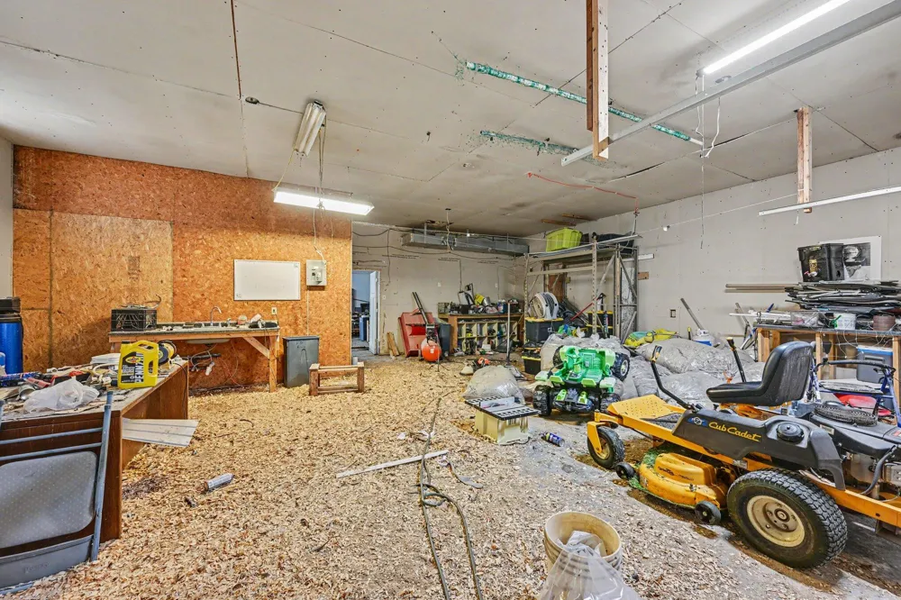 59293 Roberts Road Three Rivers, MI 49093