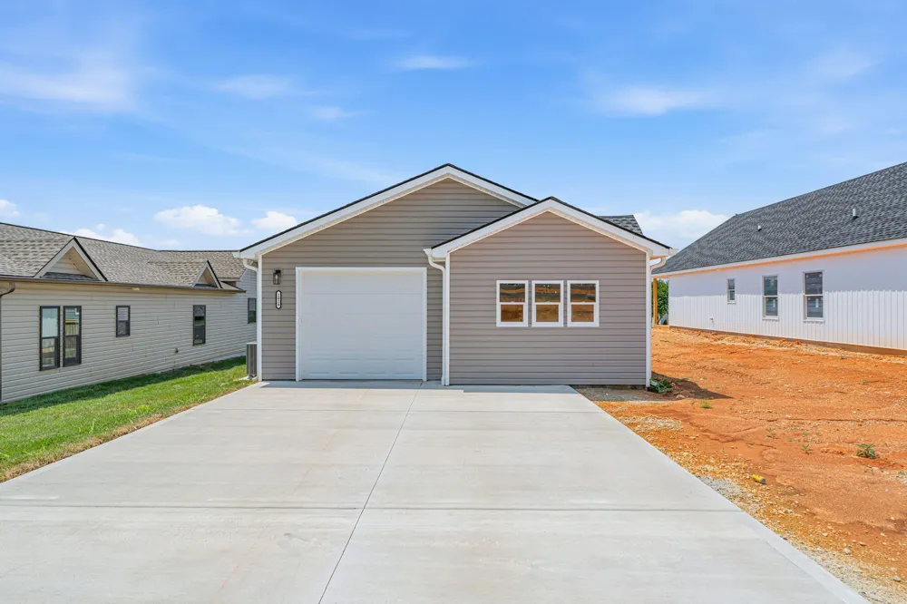 1028 Wentford Avenue Sweetwater, TN 37874