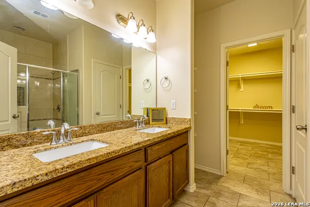 6015 Narciso Laredo, TX 78046