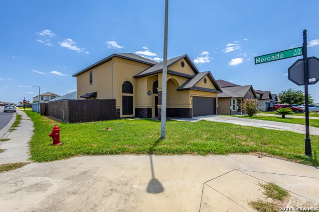 6015 Narciso Laredo, TX 78046